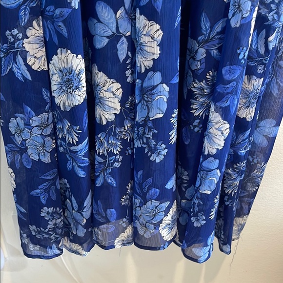 Tommy Hilfiger Blue and White V-Neck Maxi Dress with 3/4 Dolman Sleeves - Picture 3 of 7